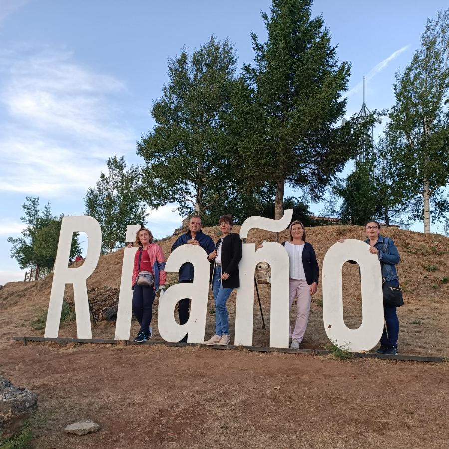 Los Casares Riaño Exterior foto